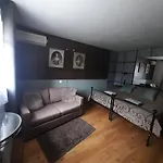 D'hotes - Le Petit Bonheur Bed & Breakfast Frayssinet-le-Gélat