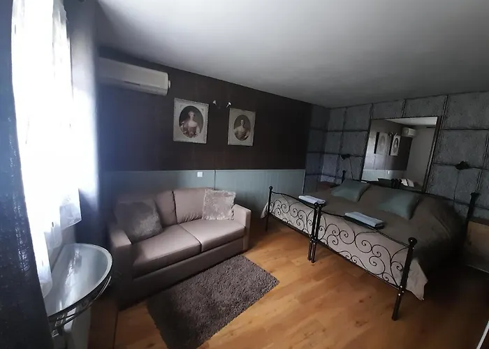 D'hotes - Le Petit Bonheur Couette-café Frayssinet-le-Gélat